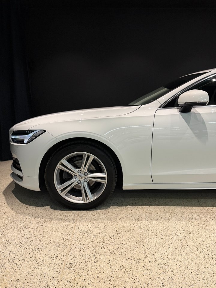 Volvo V90 D4 Geartronic 2020, kuva 5/10