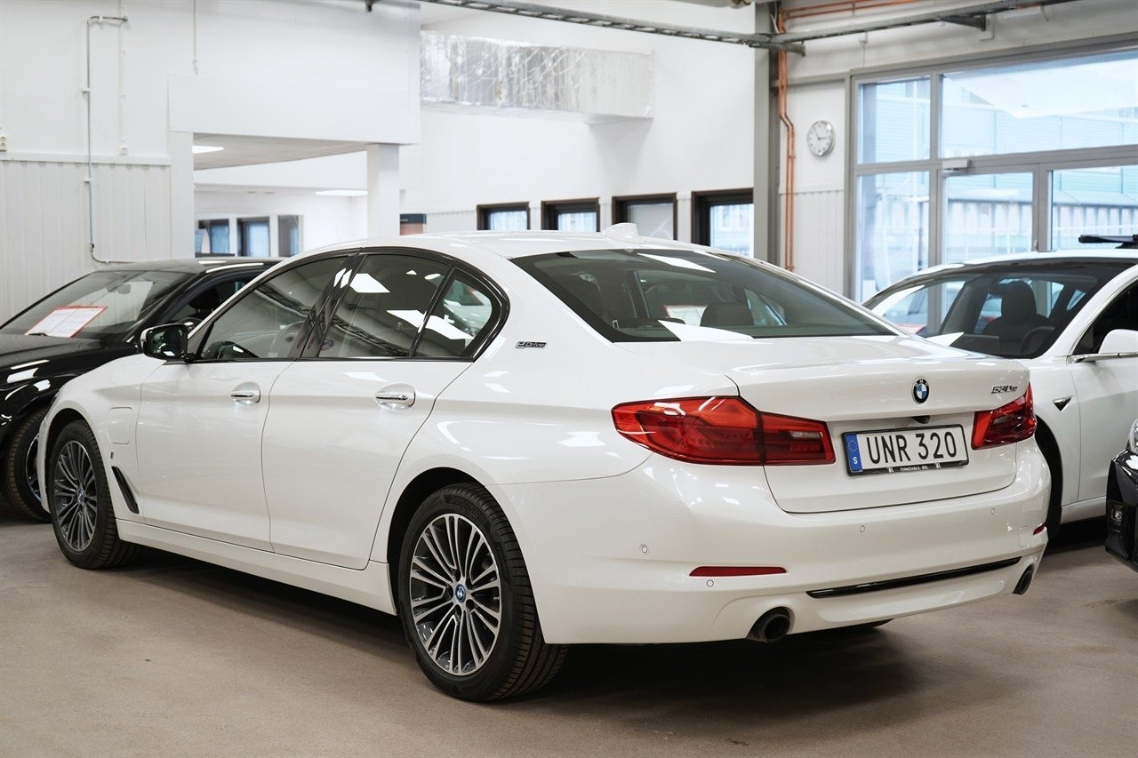 BMW 530 2018, bild 3/10