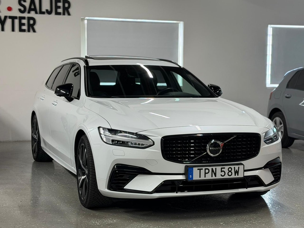 Volvo V90 2021, photo 3/27