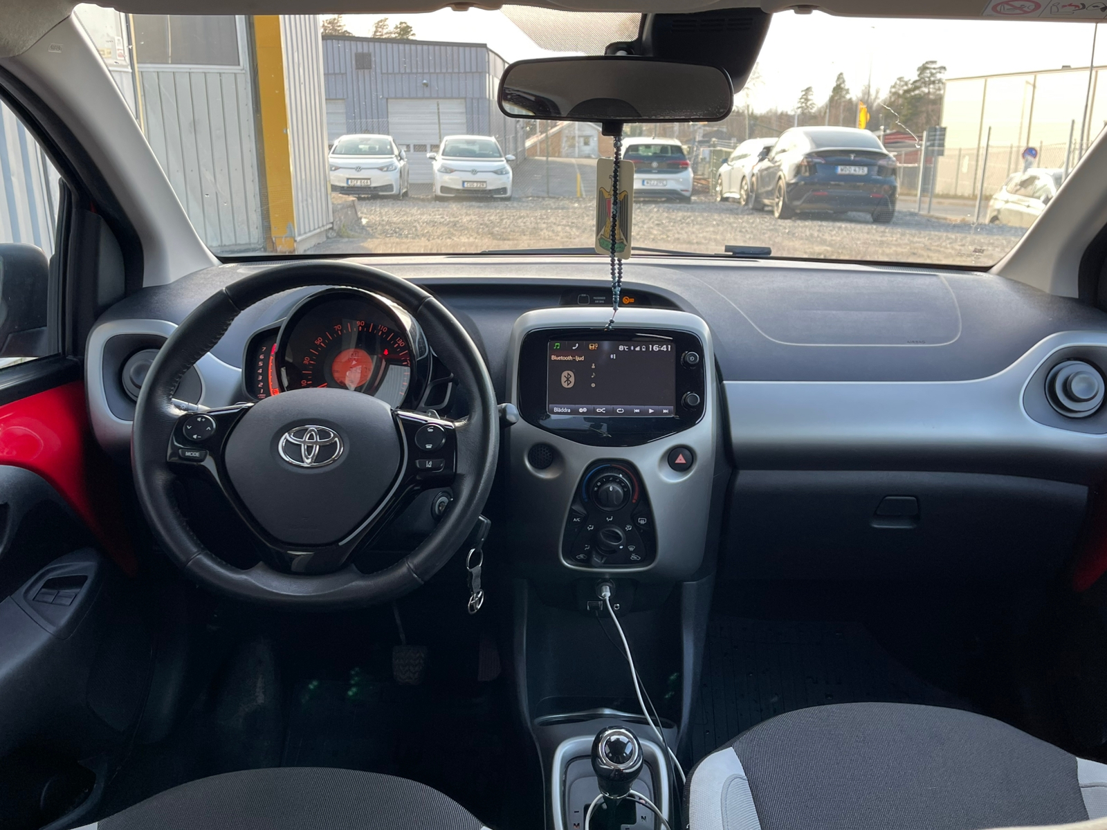 Toyota Aygo 5-dörrar 1.0 VVT-i x-shift 2017, bild 6/10