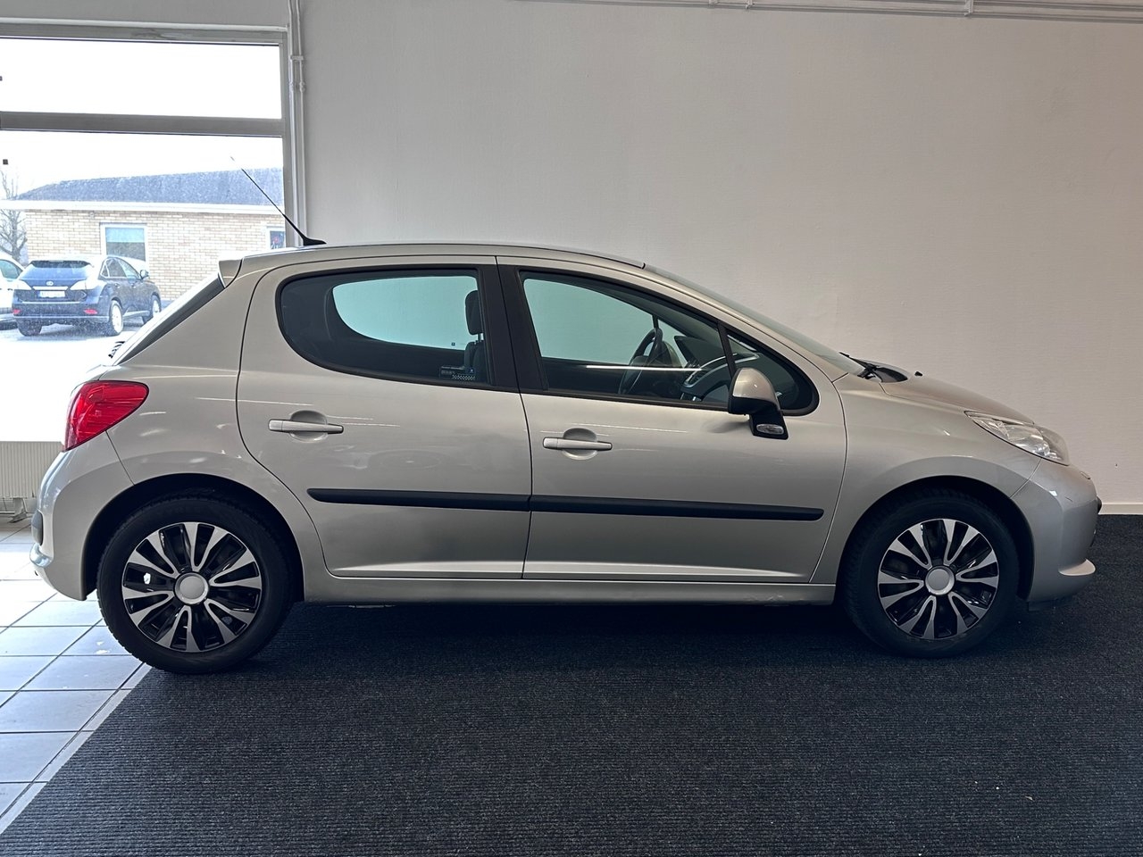 Peugeot 207 5-dörrar 1.6 VTi Sport 120hk 2007, bild 6/10