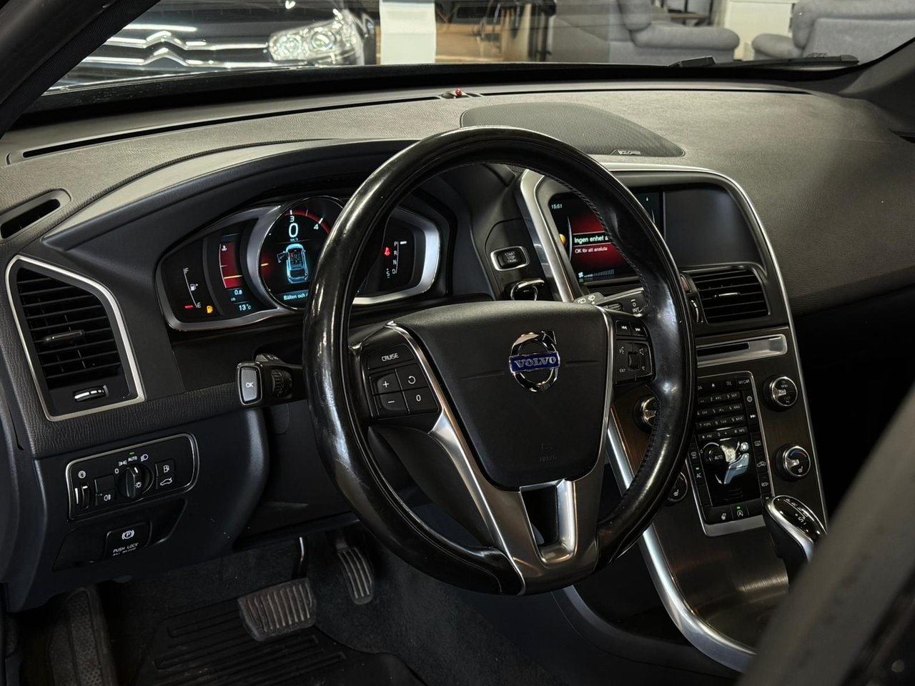 Volvo XC60 2015, kuva 6/10