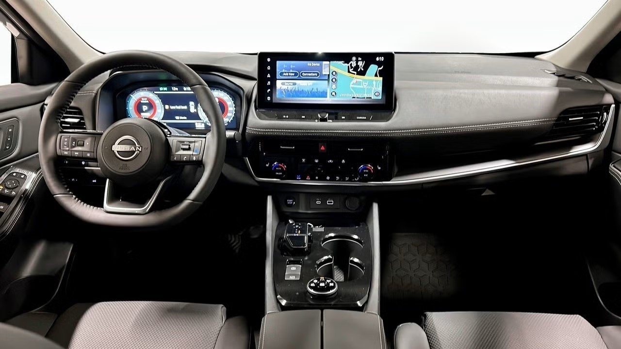 Nissan X-Trail e-4ORCE N-Trek 5 sits 2025, photo 4/7