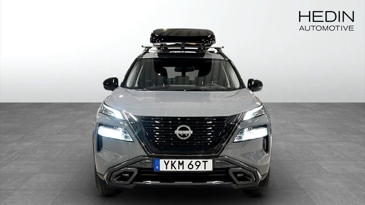 Nissan X-Trail e-4ORCE N-Trek 5 sits 2025, photo 3/7
