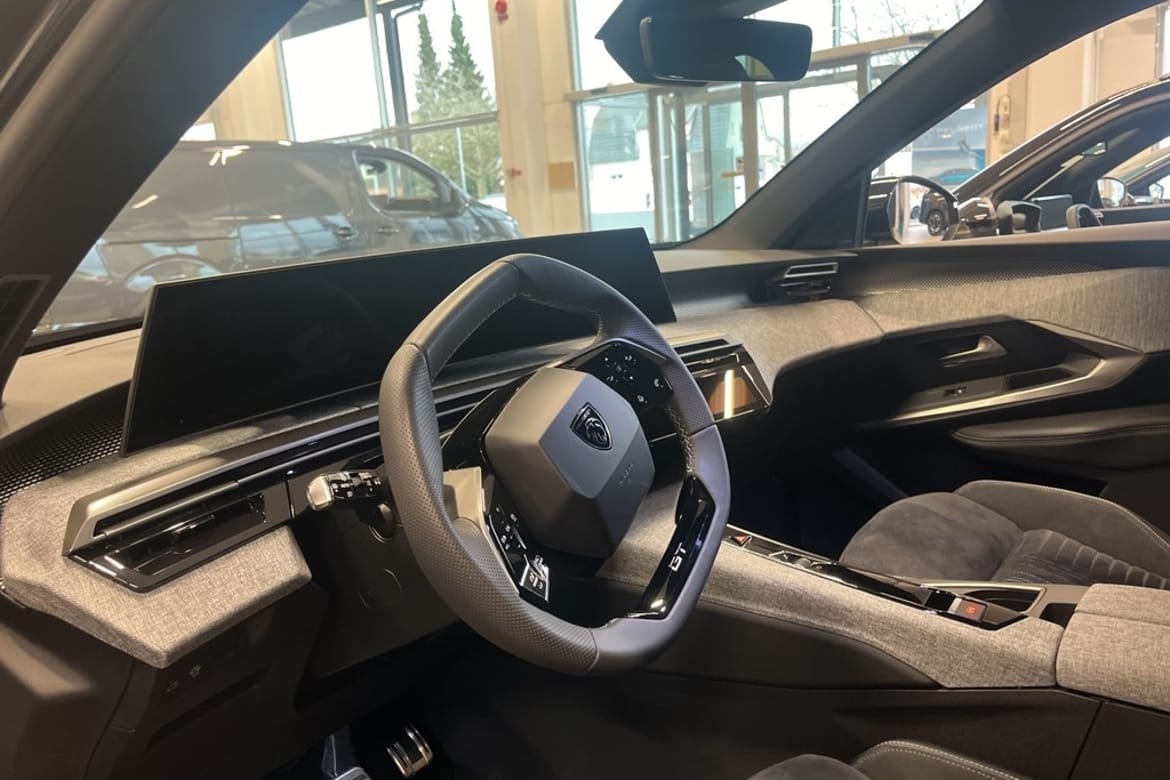Peugeot e-5008 GT Ultimate 7-Sits 2025, bild 7/18