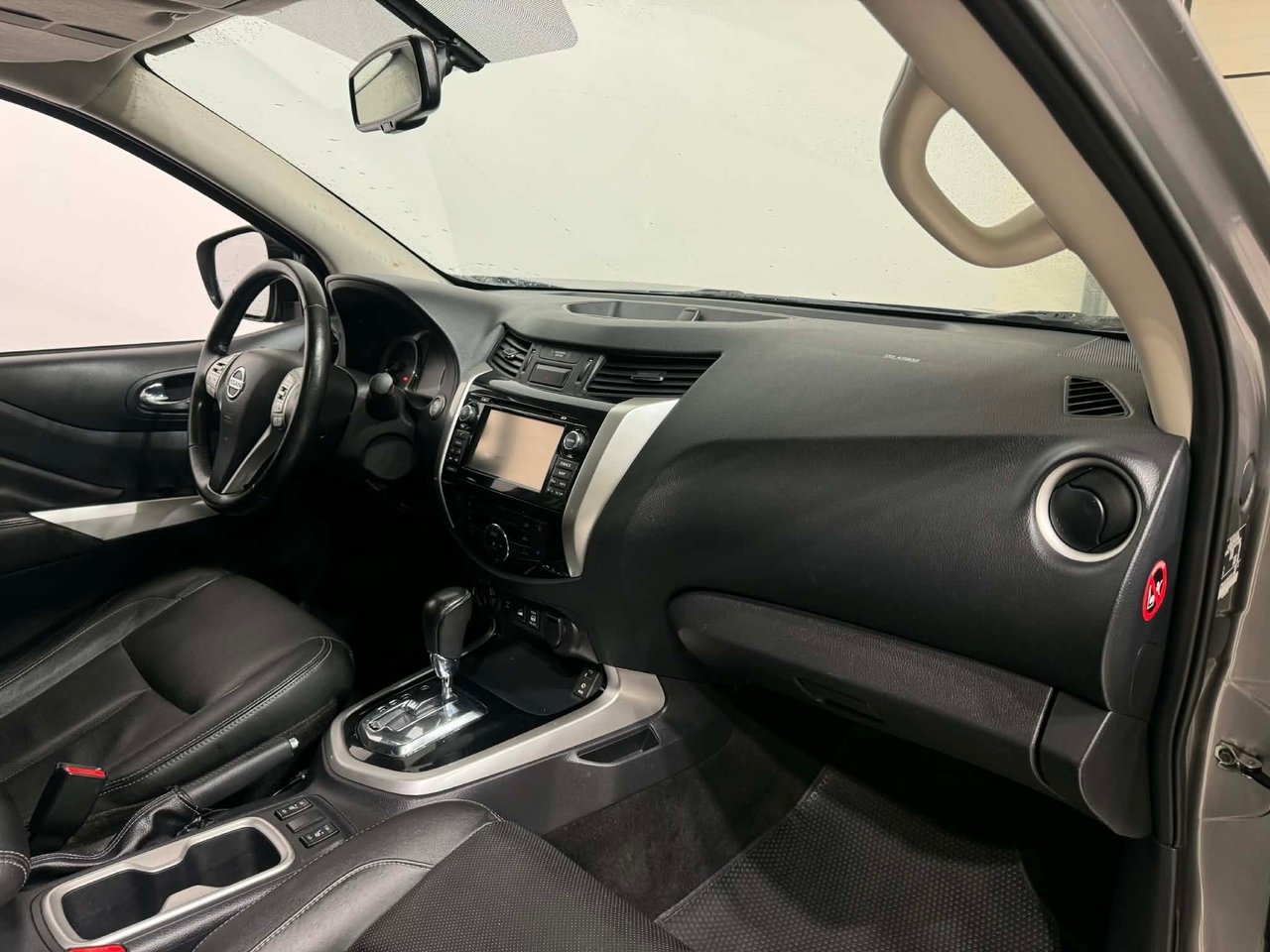 Nissan Navara 2019, bild 4/10