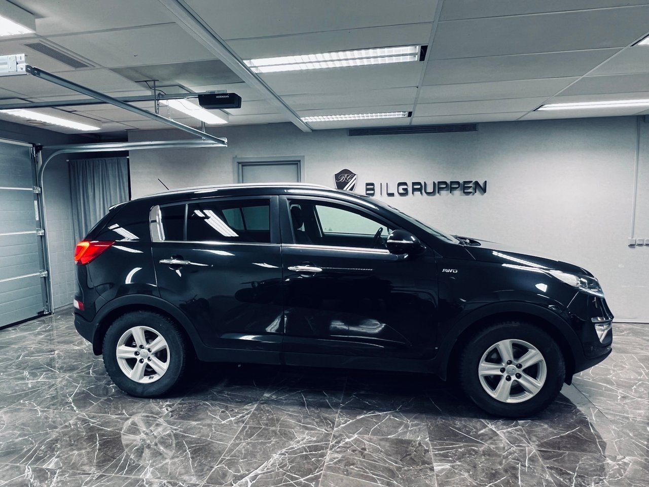 Kia Sportage 2.0 CRDi AWD 2015, photo 3/24