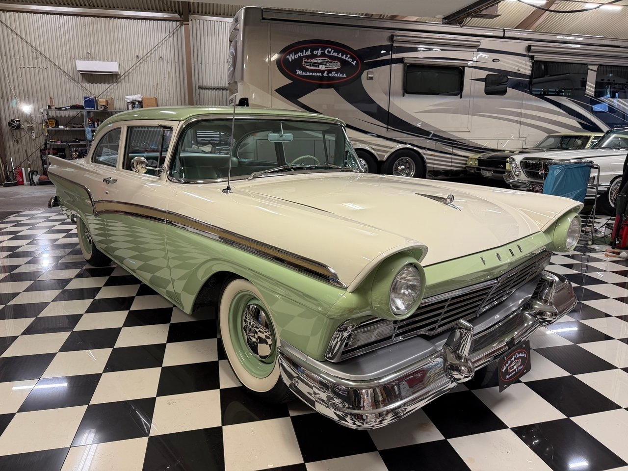 Ford Custom 300 -57 toppskick 1957, bild 3/10