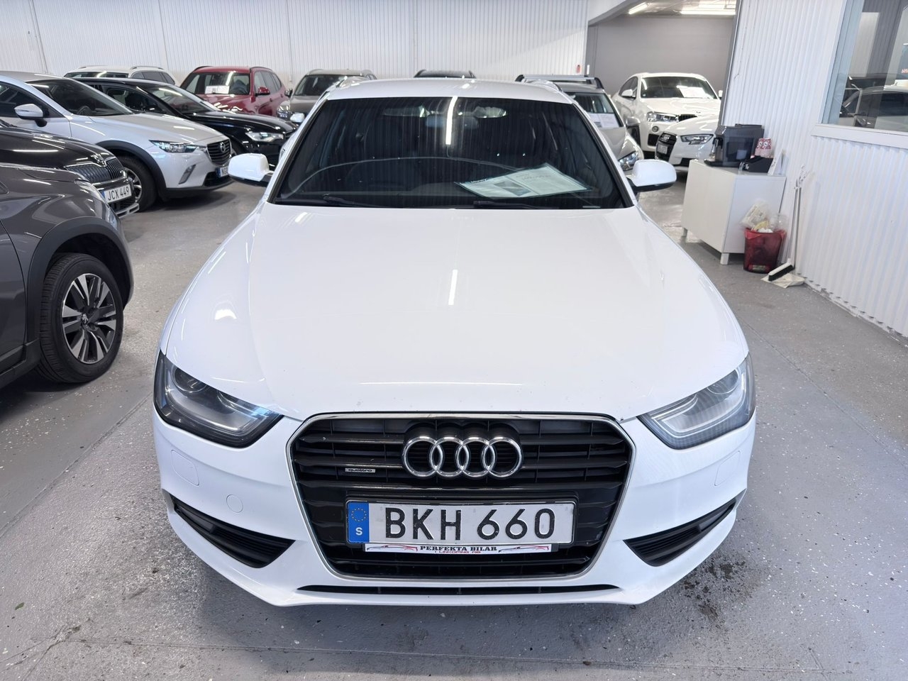 Audi A4 2015, photo 2/10
