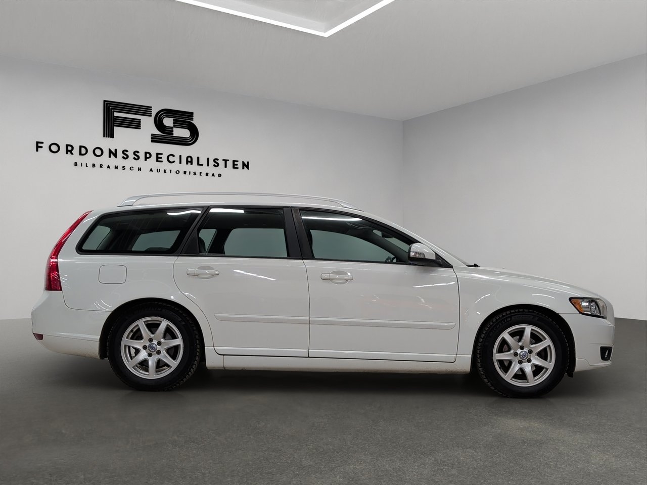 Volvo V50 D2 Momentum Euro 5 2012, bild 2/28