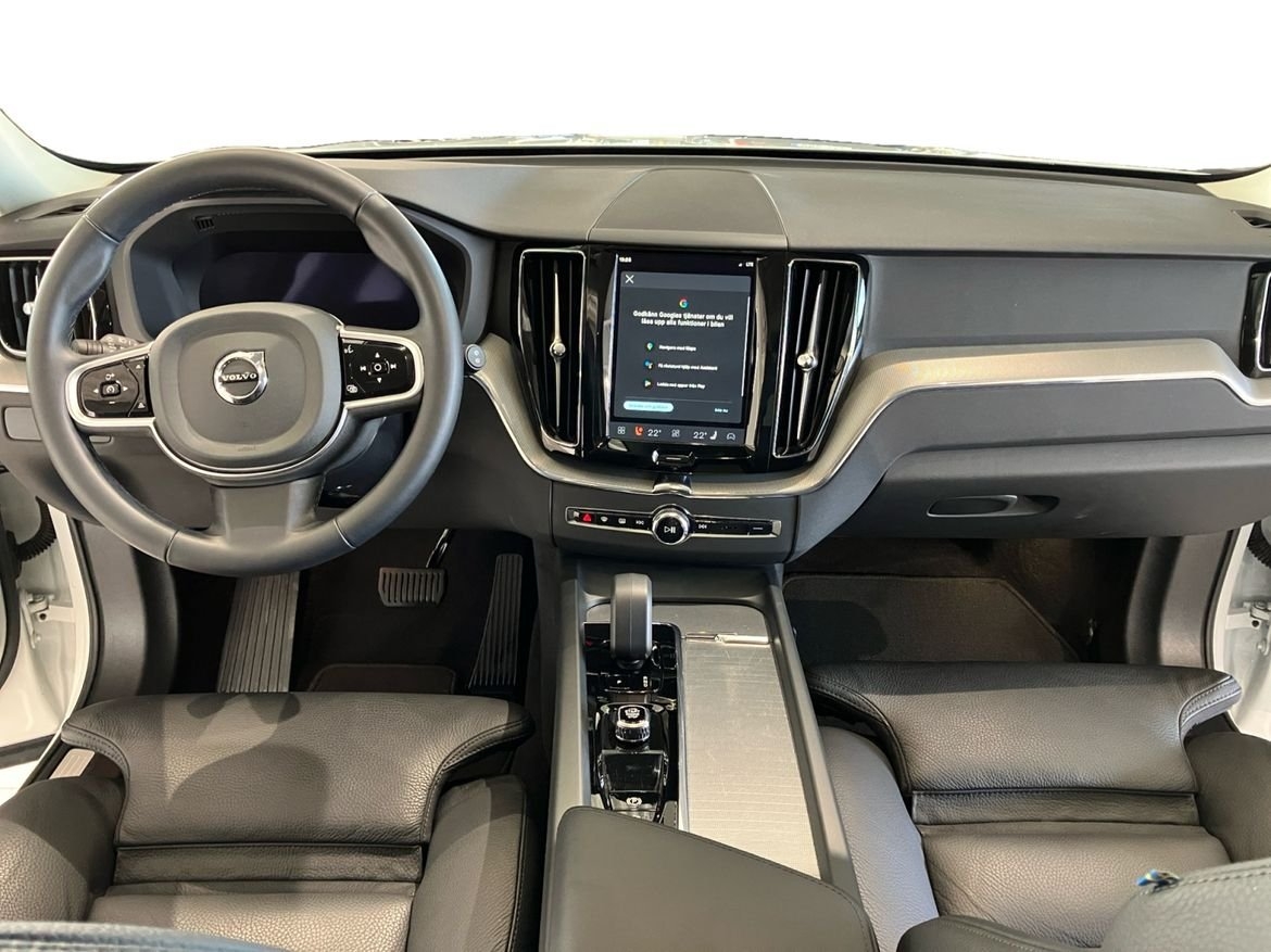 Volvo XC60 T6 Plus Dark Nordic Edition 2025, photo 6/15