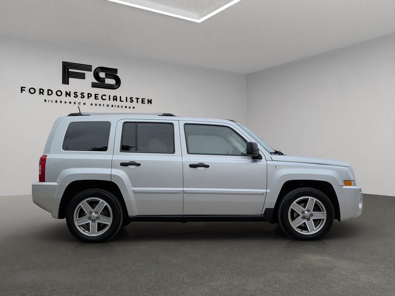 Jeep Patriot 2.4 4WD CVT 2007, bild 2/10