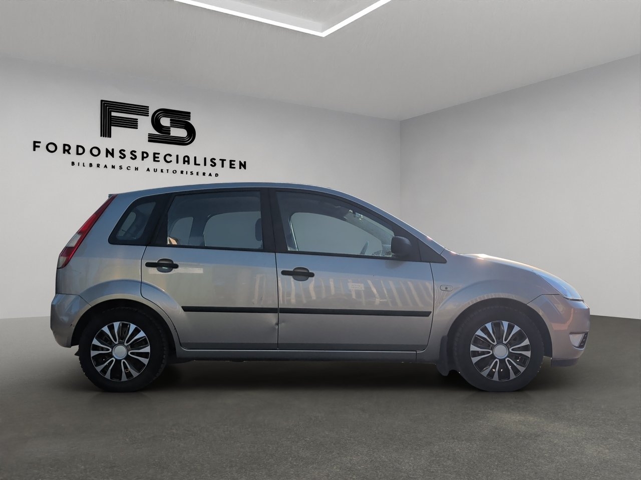Ford Fiesta 5-dörrar 2004, kuva 2/29
