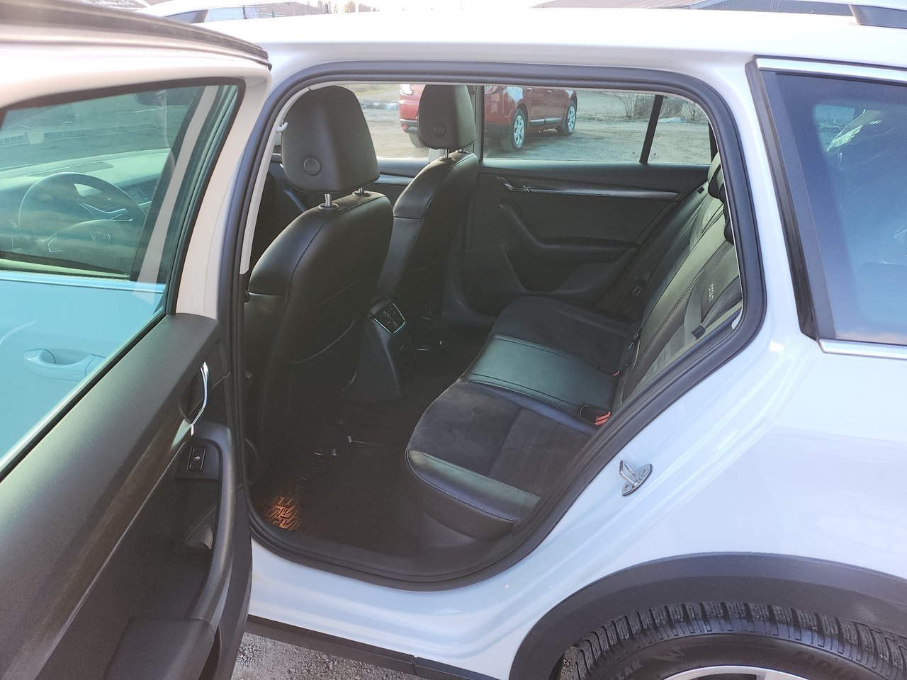 Skoda Octavia 2020, bild 7/10