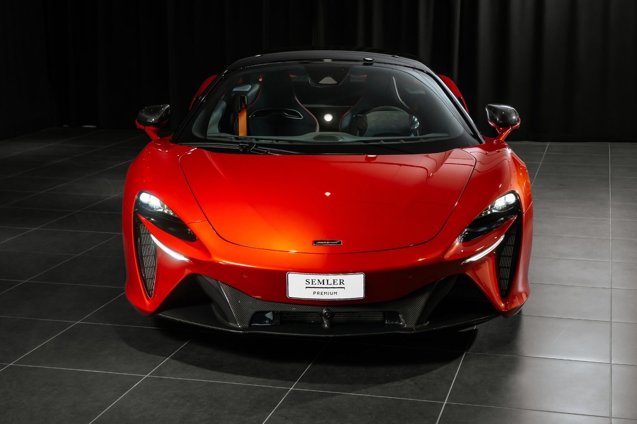 McLaren Artura Carbon/Black Pack/700HK 2024, photo 3/16