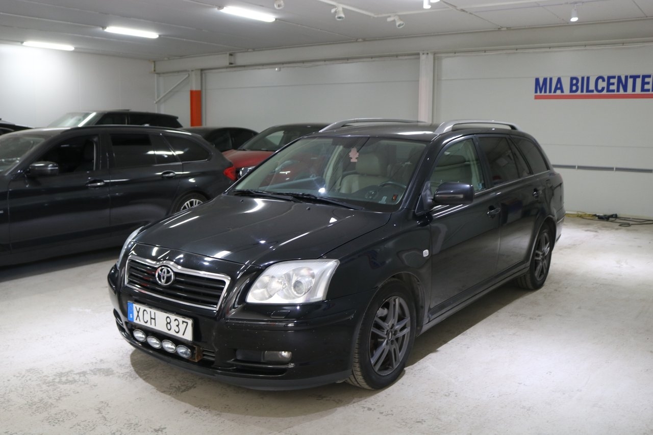 Toyota Avensis 2.4 D-4 VVT-i 2005, bild 3/16