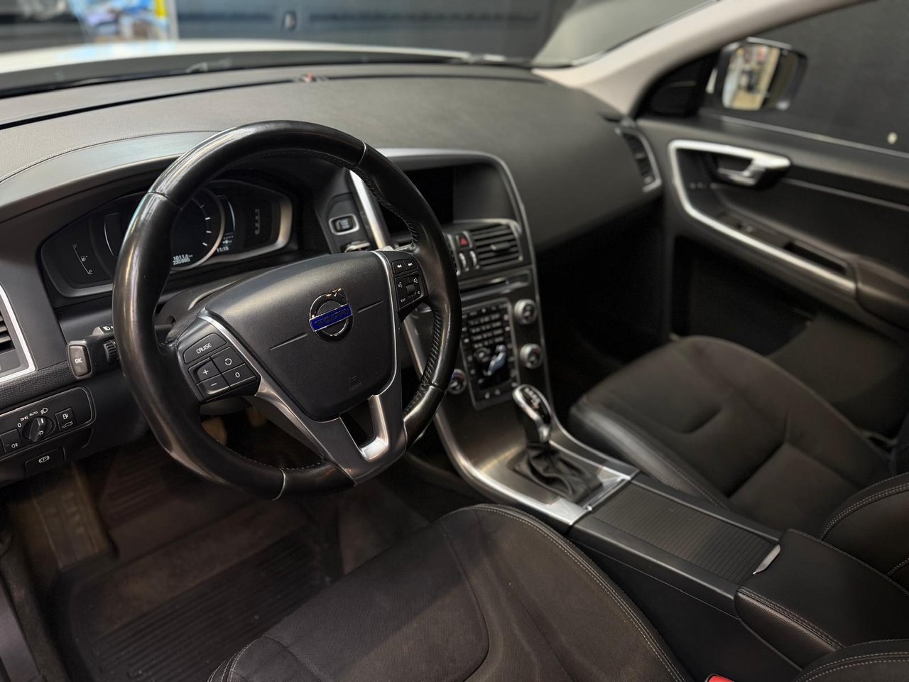 Volvo XC60 2016, kuva 7/25