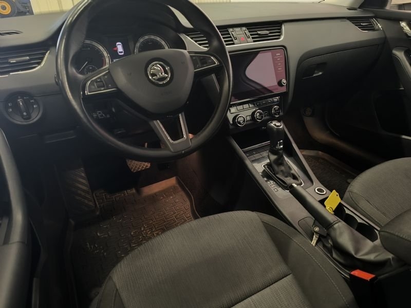 Skoda Octavia 2018, bild 7/10