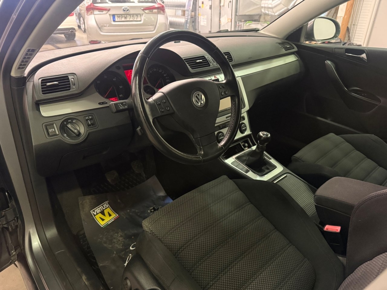 Volkswagen Passat 2008, bild 6/14
