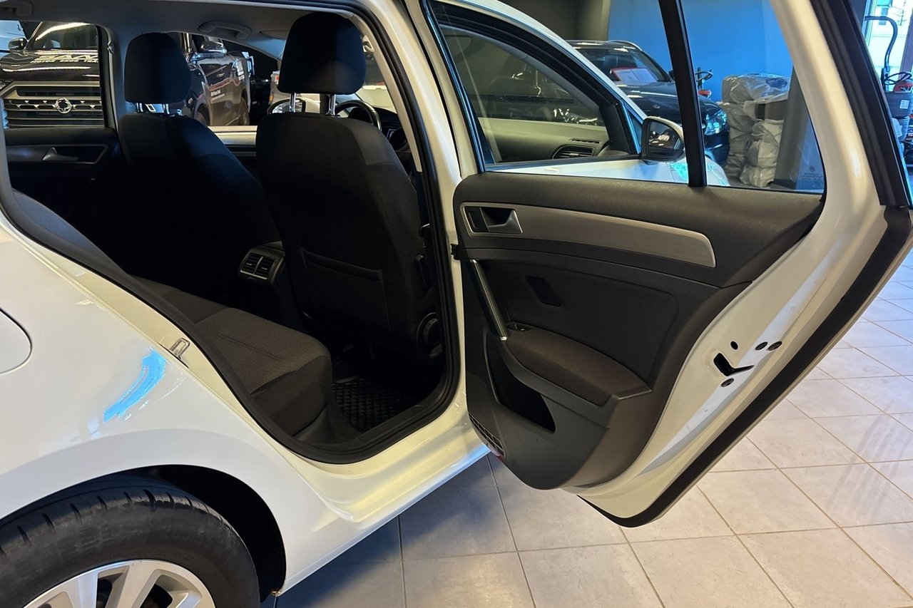 Volkswagen Golf 2017, bild 7/28