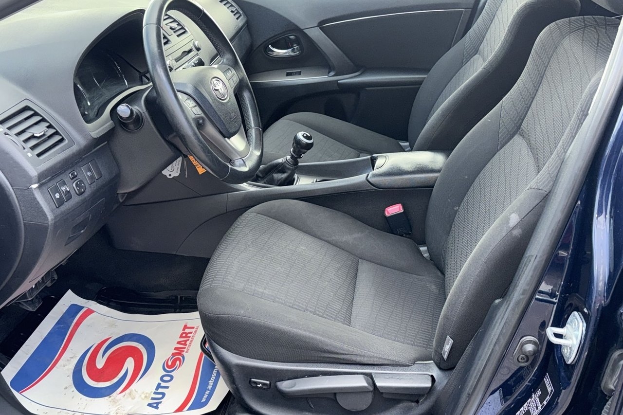 Toyota Avensis 2010, bild 5/8