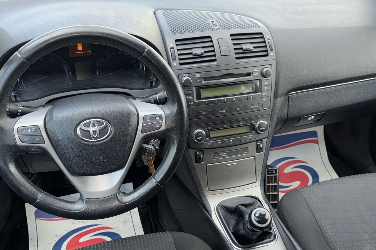 Toyota Avensis 2010, bild 6/8