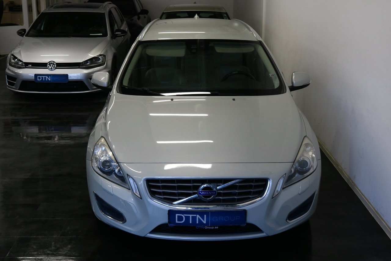 Volvo V60 2012, bild 6/24