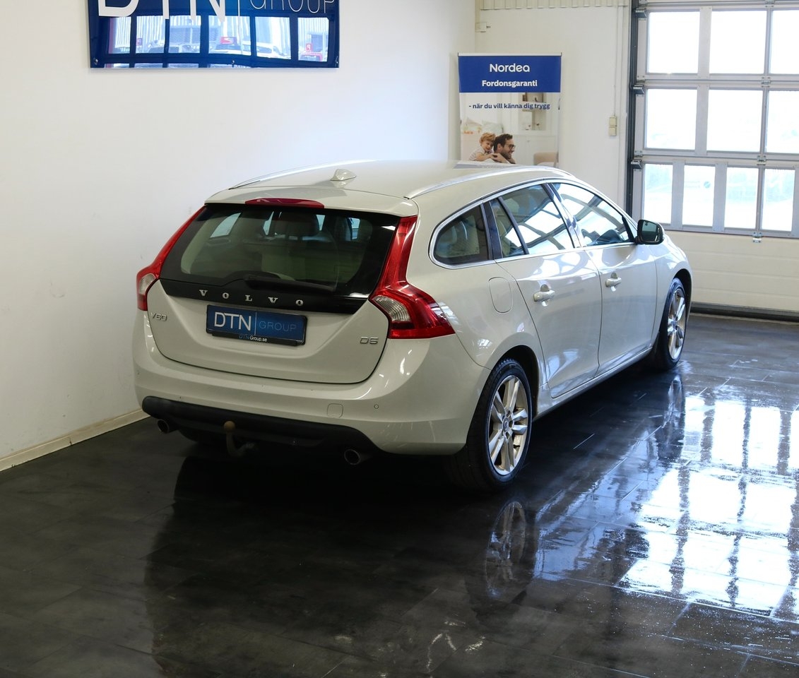 Volvo V60 2012, bild 2/24