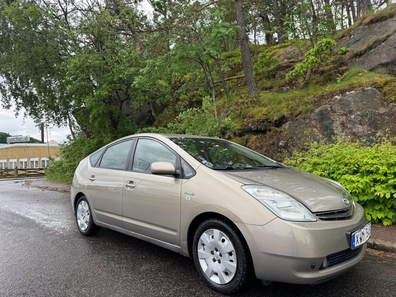 Toyota Prius 1.5 VVT-i + 3CM CVT 2006, bild 2/6
