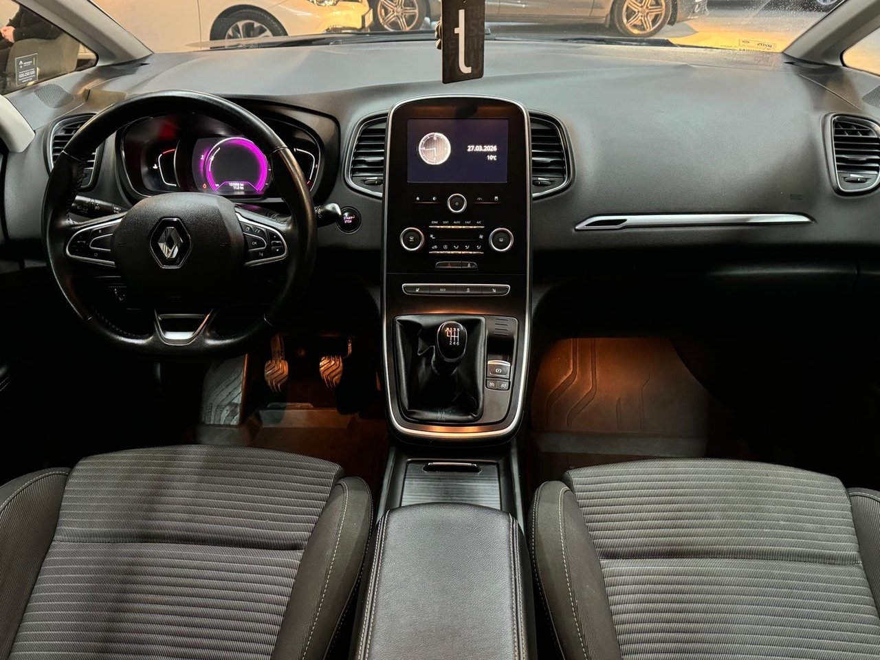 Renault Grand Scenic 2017, bild 6/10