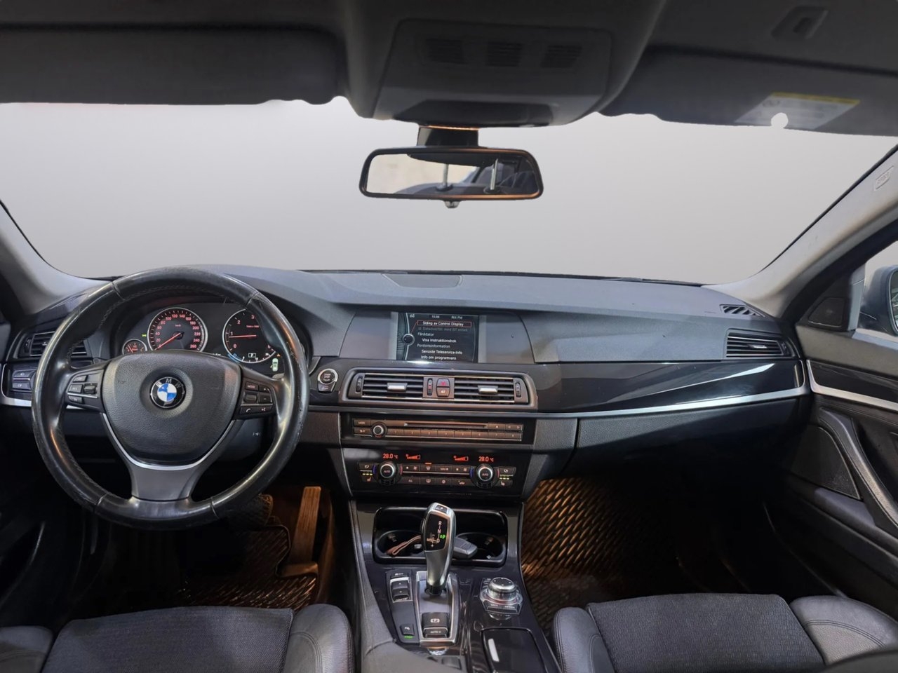 BMW 520 d Touring Steptronic Euro 5 2012, bild 6/9