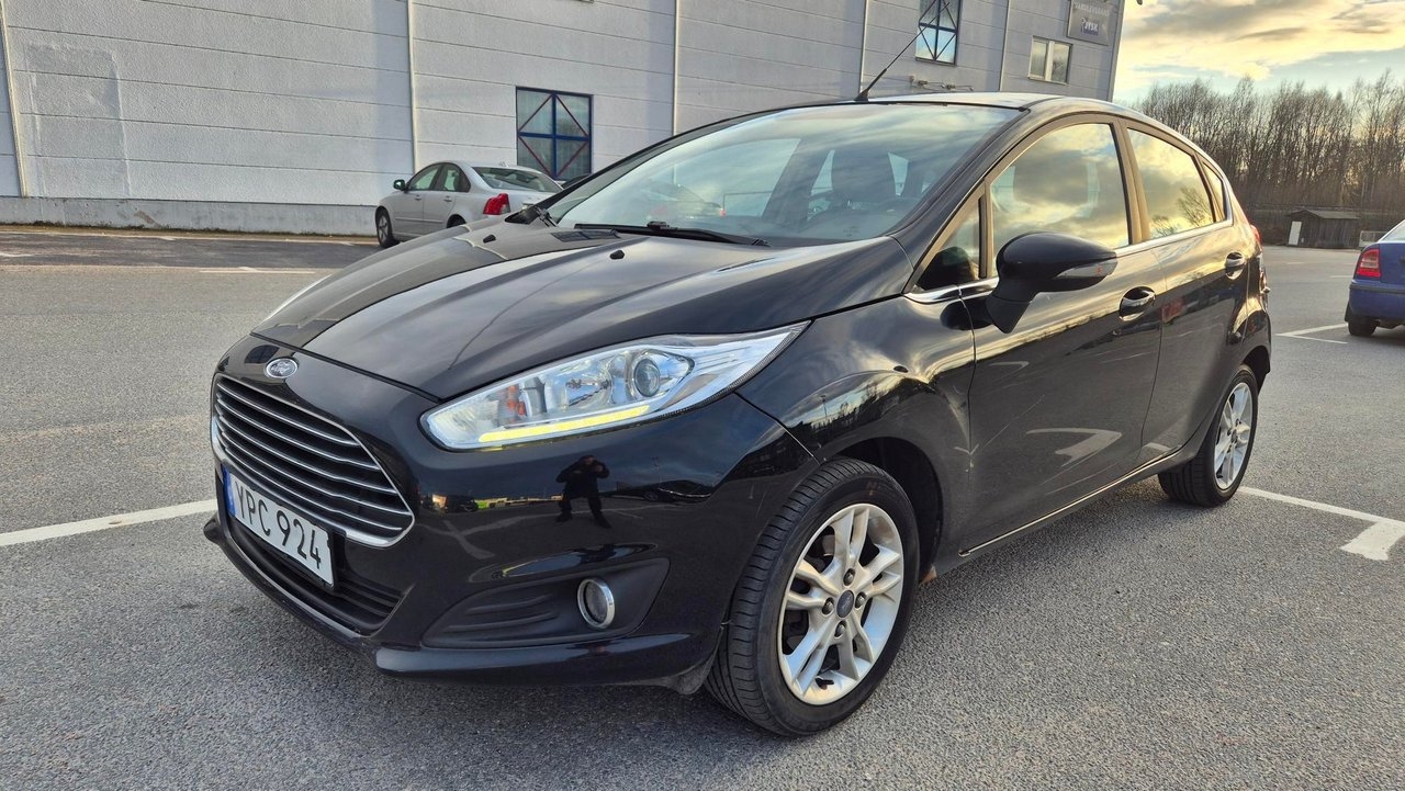 Ford Fiesta 2017, bild 2/7