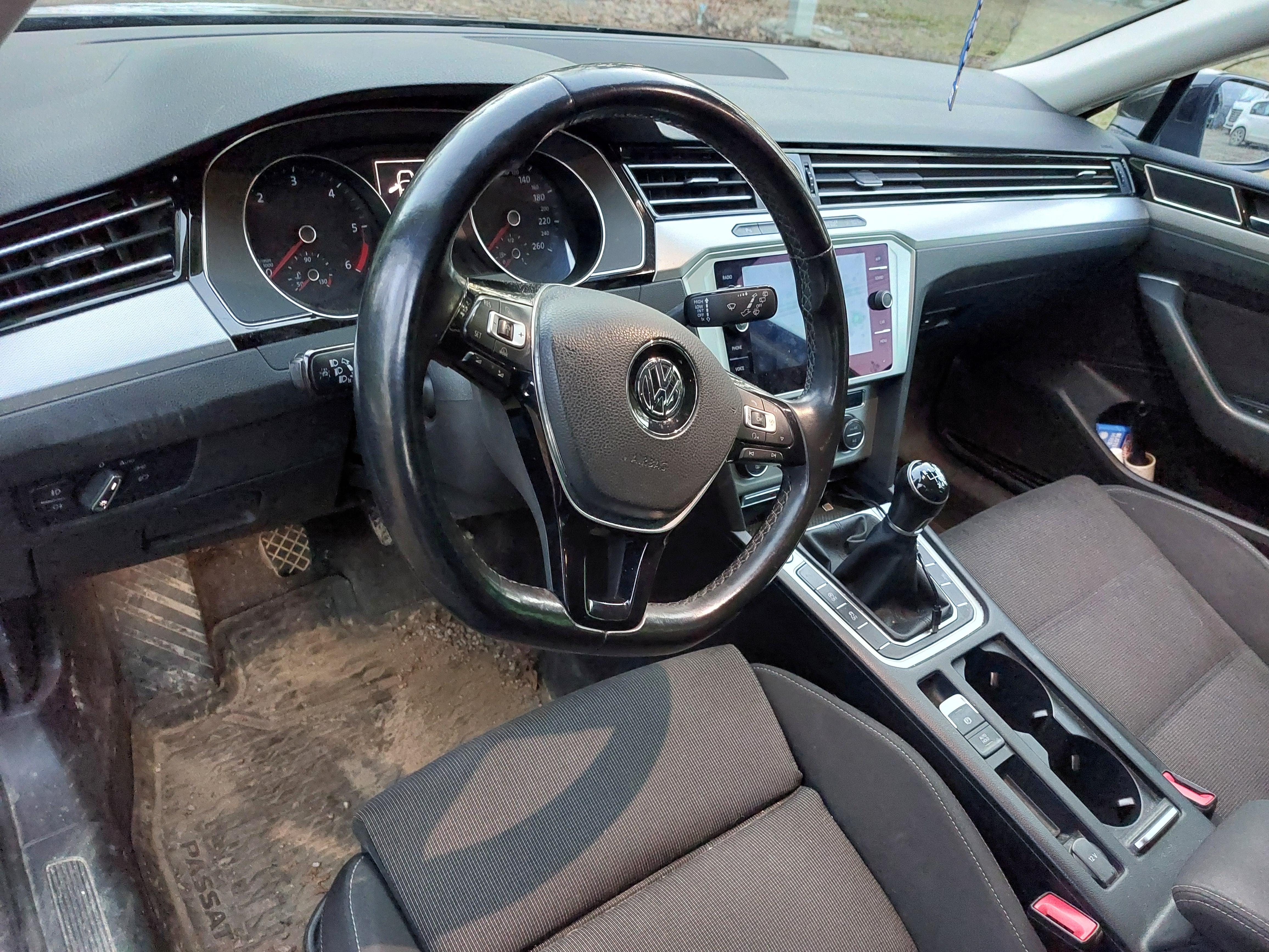 Volkswagen Passat 2018, bild 6/7