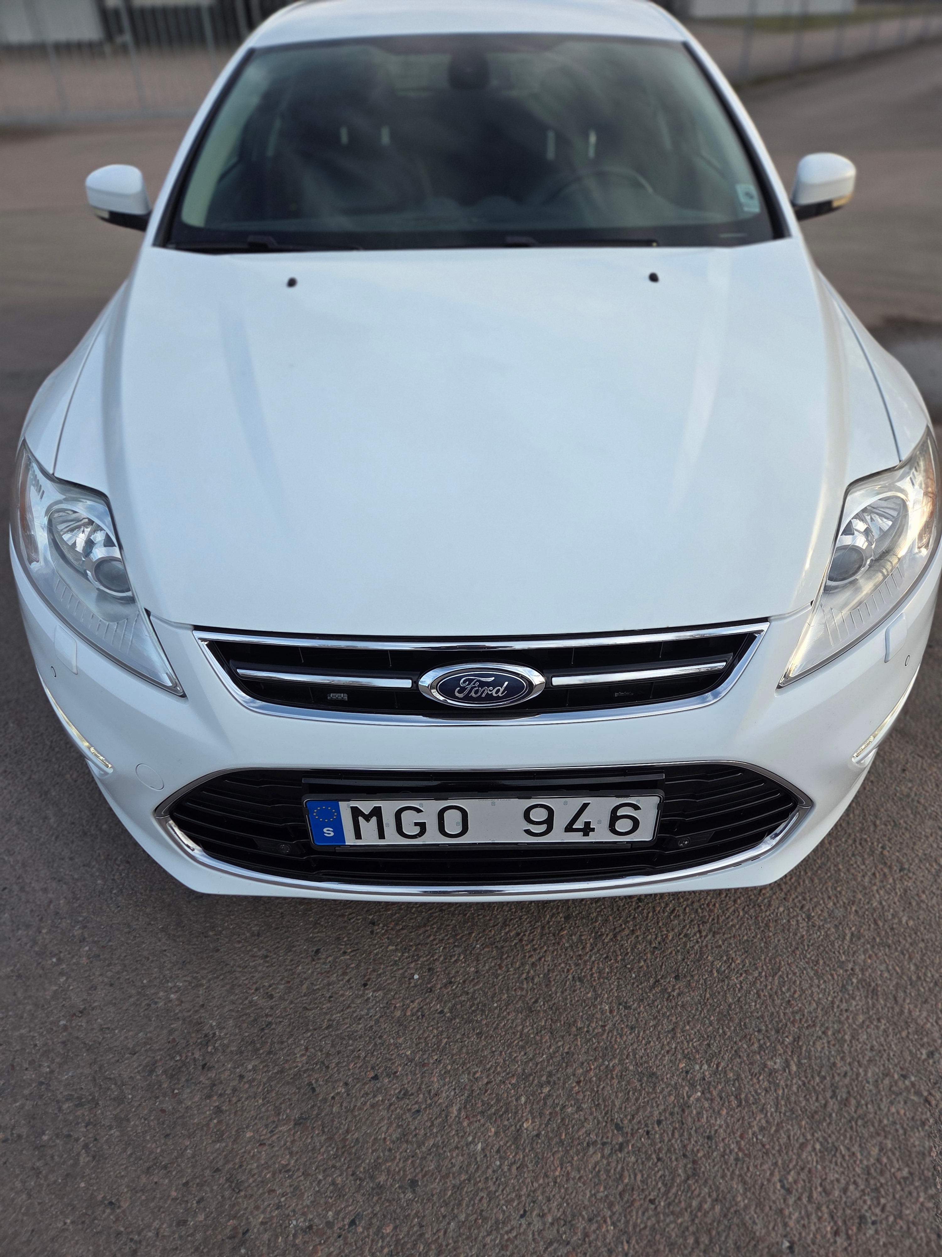 Ford Mondeo Kombi 1.6 TDCi Manuell 2012, bild 6/10