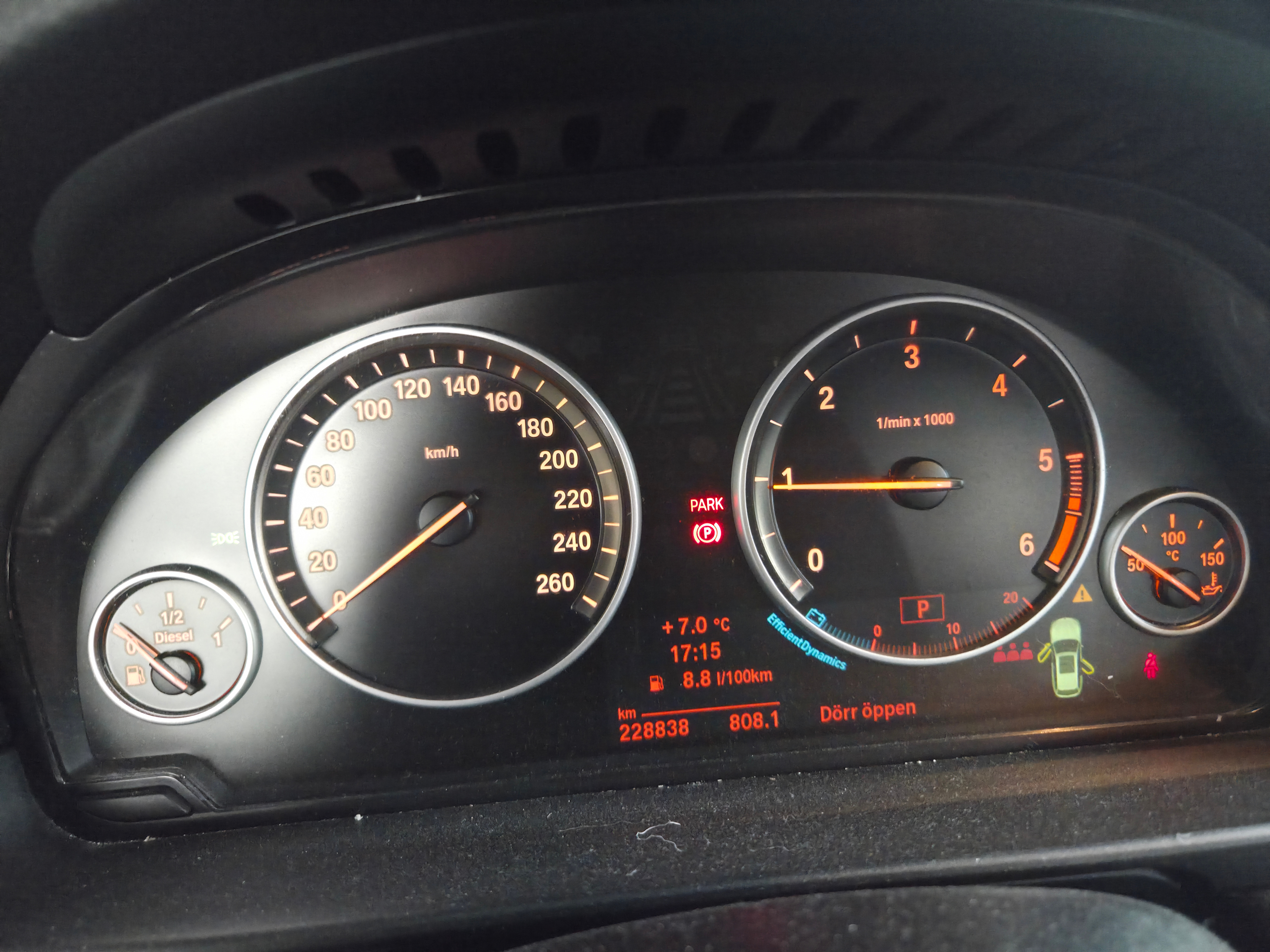 BMW 520 d xDrive Touring Steptronic 2014, bild 5/10