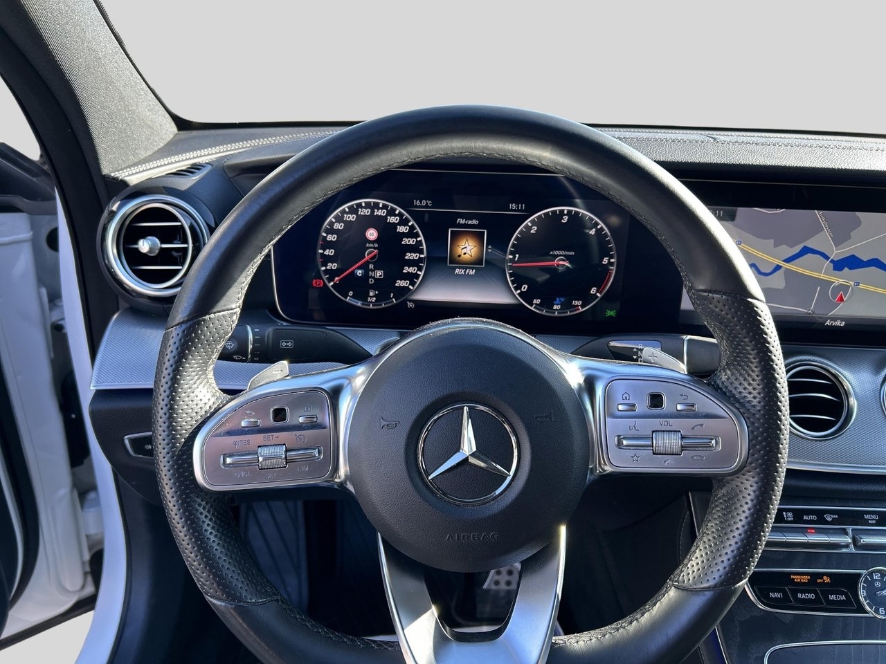 Mercedes-Benz E 220 d 4MATIC AMG 2019, bild 5/11