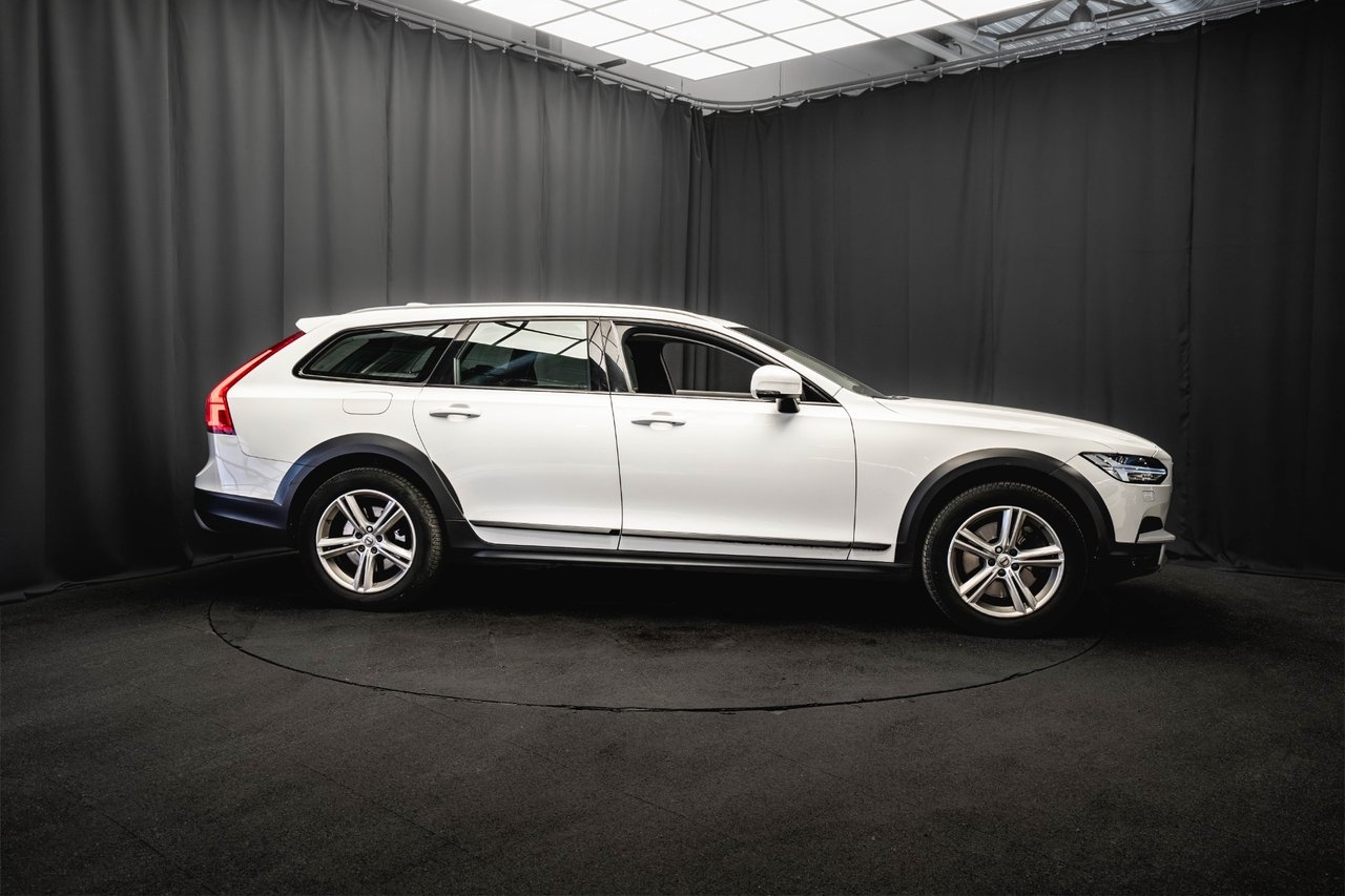 Volvo V90 Cross Country 2020, kuva 5/10
