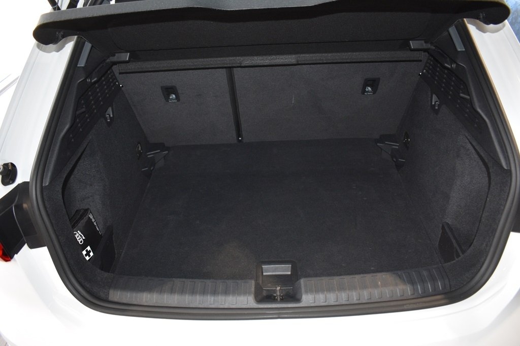 Audi A3 Sportback 35 TFSI 150 HK PROLINE 2023, kuva 6/7