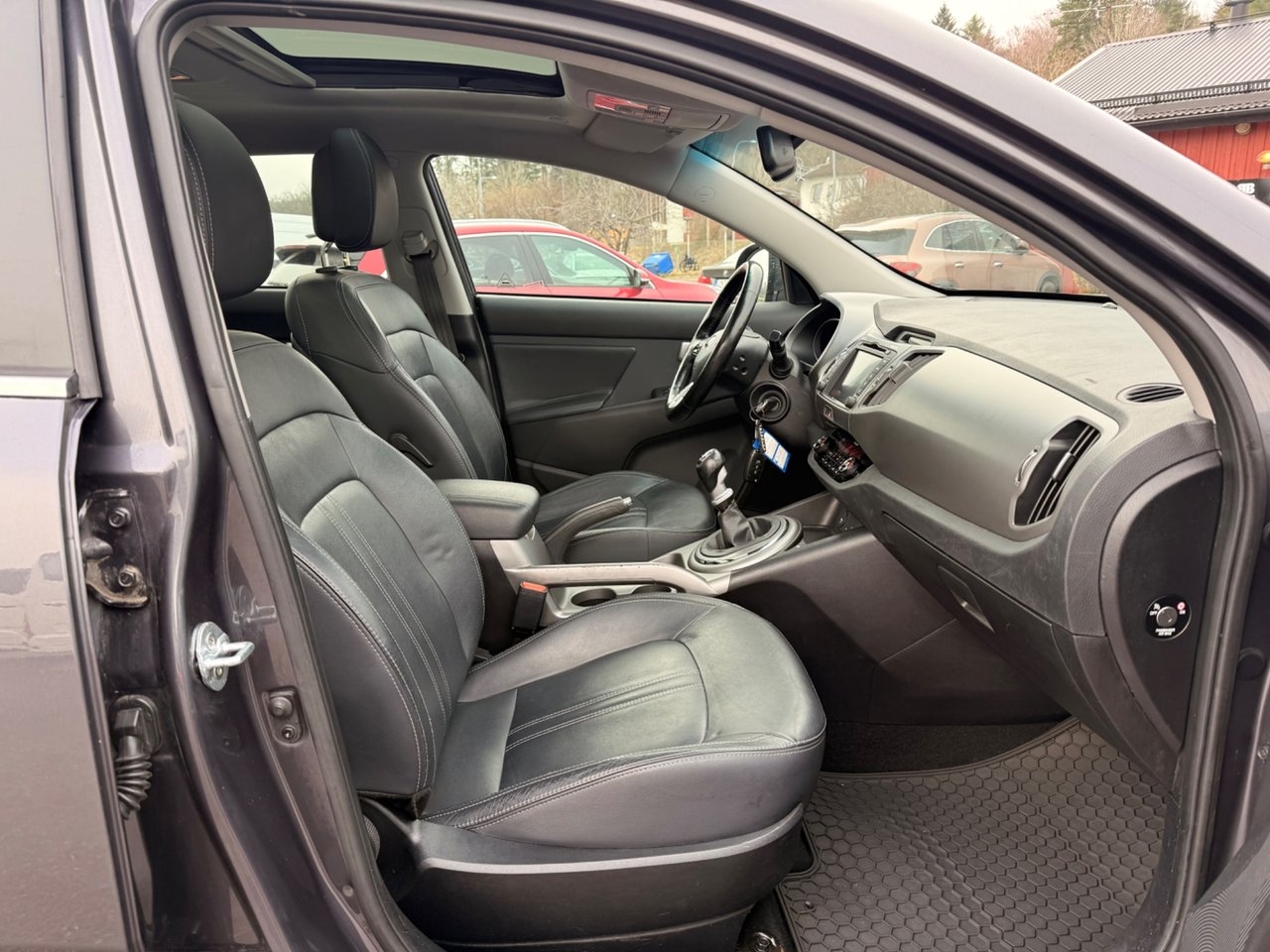 Kia Sportage 1.7 CRDi Limited Edition 2014, bild 6/10