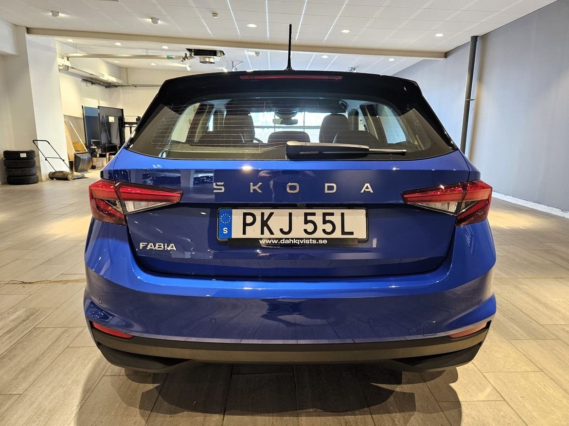 Skoda Fabia 1.0 TSI 115hk 2025, kuva 7/10