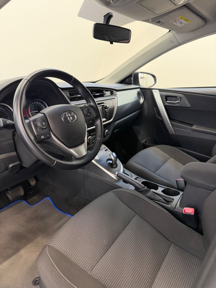 Toyota Auris 2013, bild 7/10