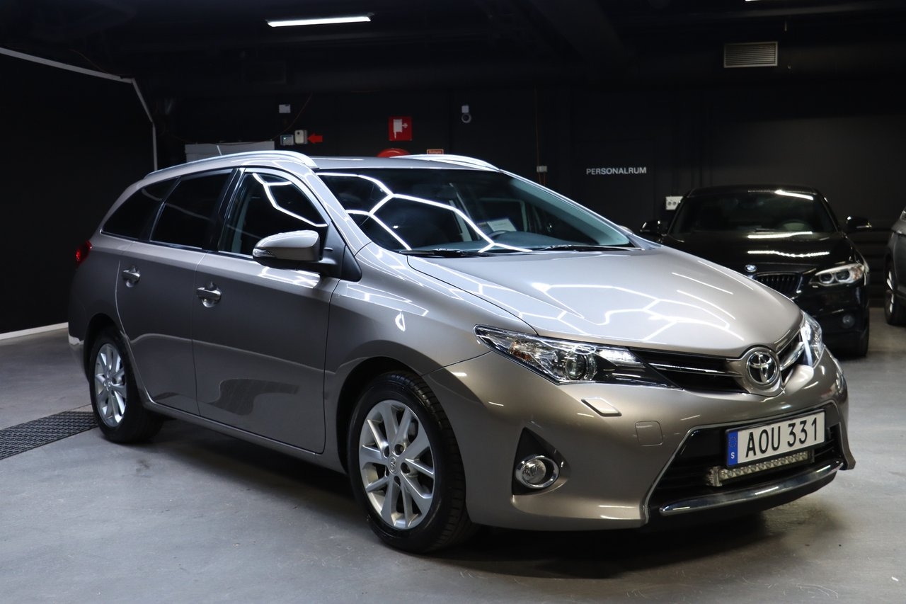 Toyota Auris 2014, bild 6/10