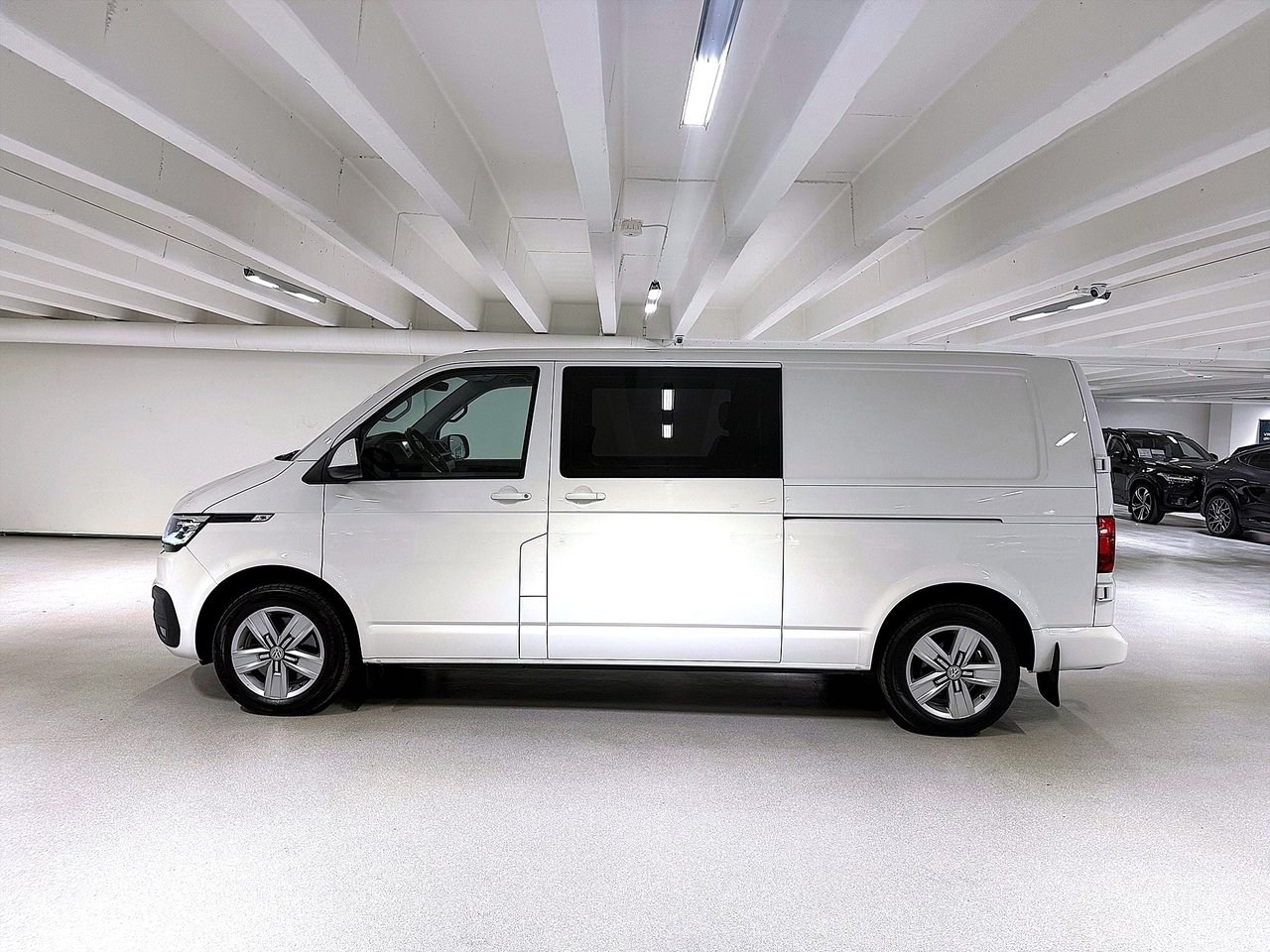Volkswagen Transporter 2020, kuva 7/10