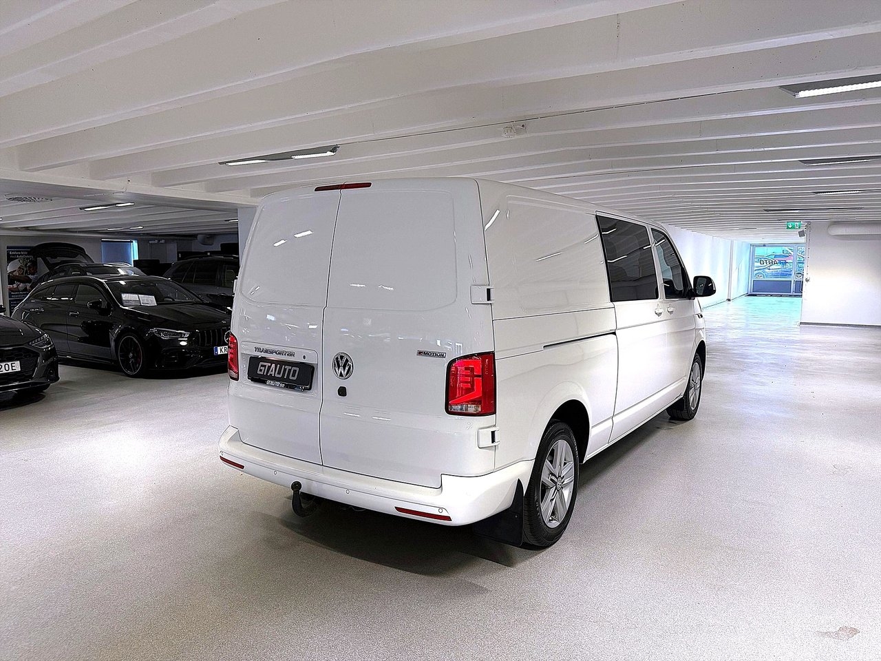 Volkswagen Transporter 2020, kuva 4/10
