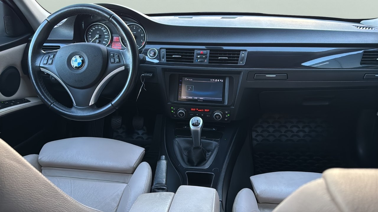 BMW 325 2009, bild 6/7