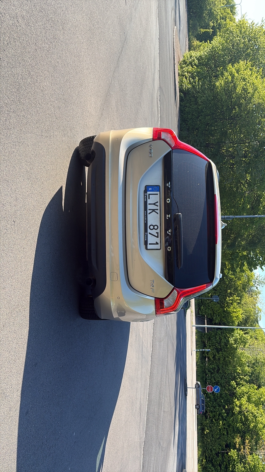 Volvo V60 T4F Powershift 2012, photo 2/6