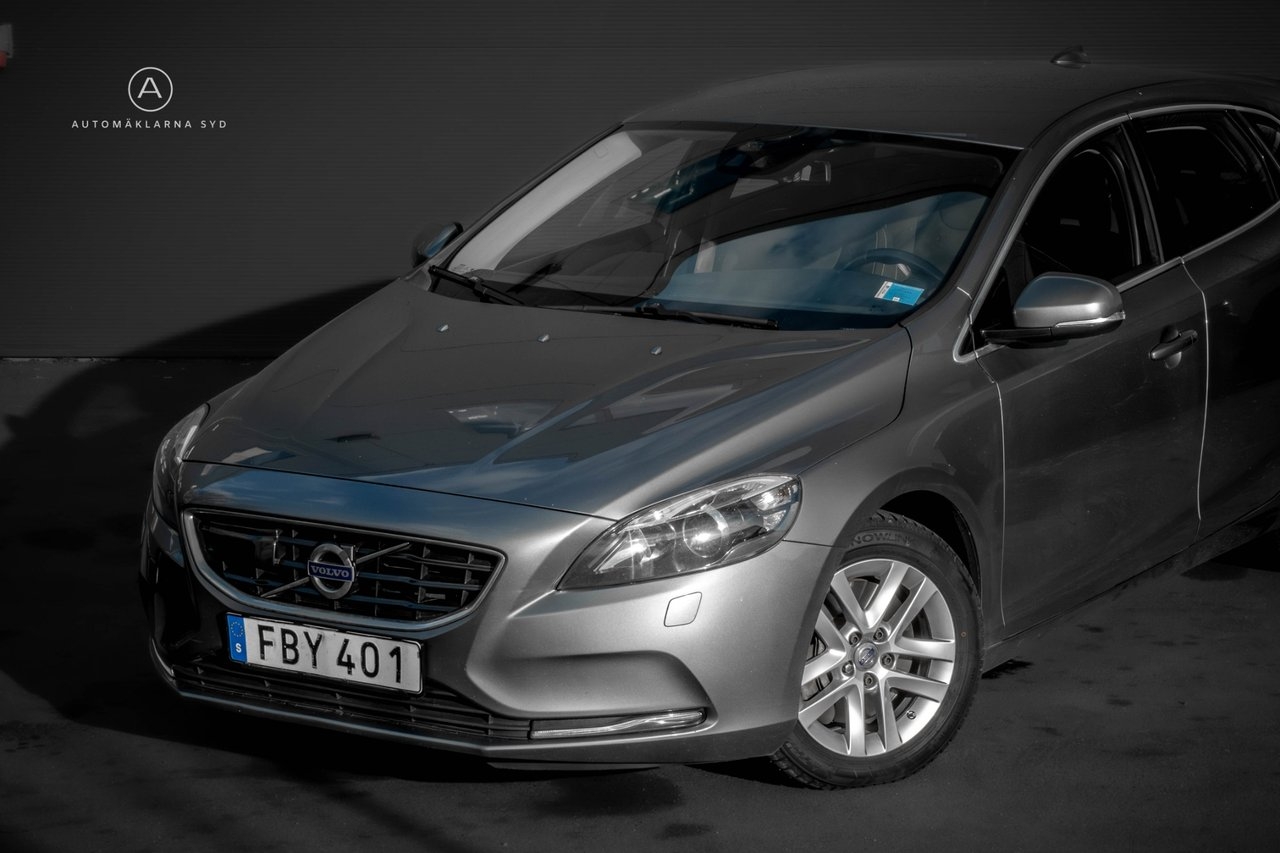 Volvo V40 D3 Geartronic Momentum 2015, bild 3/10