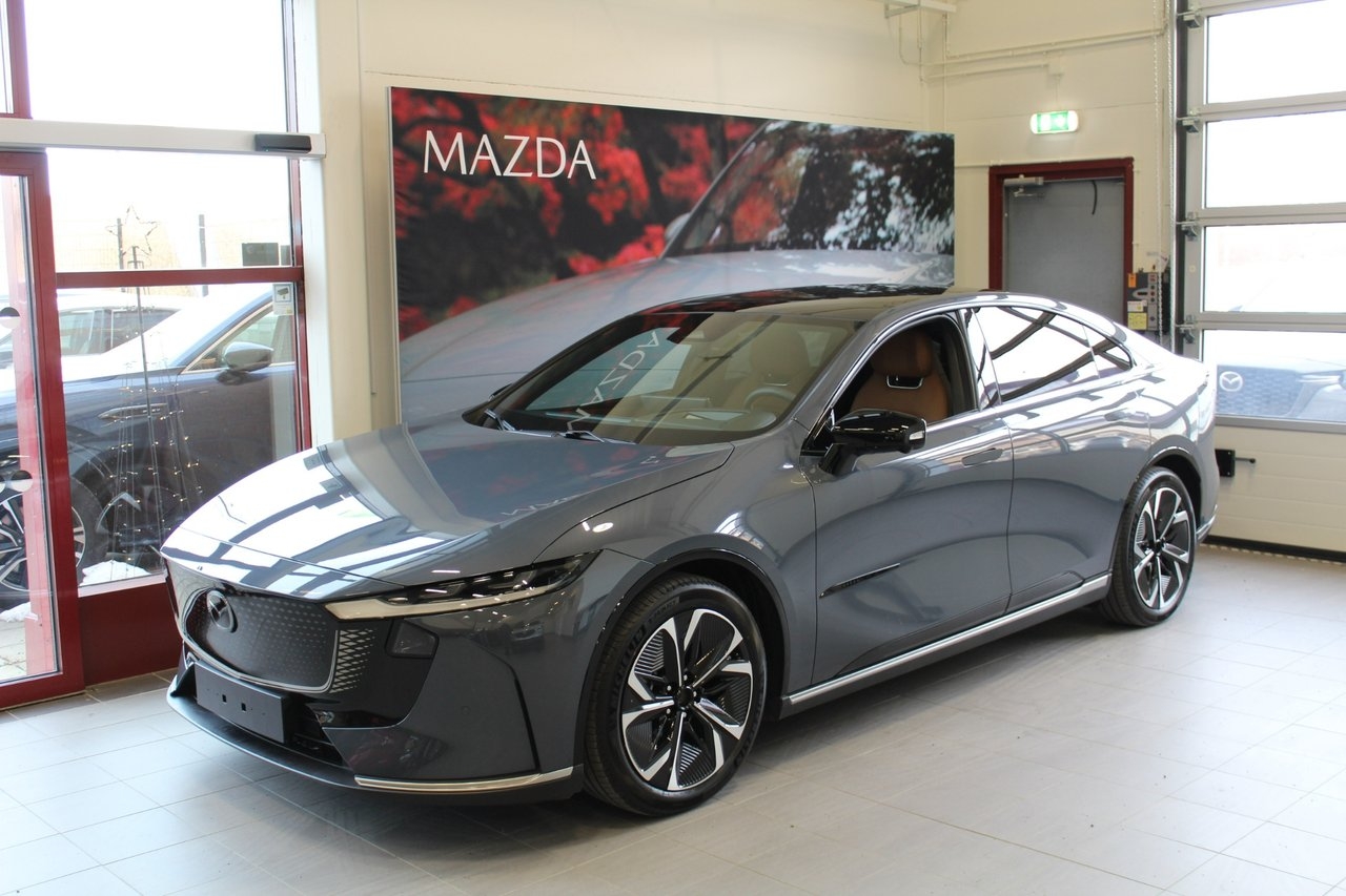 Mazda 6e