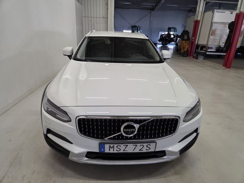 Volvo V90 Cross Country 2019, kuva 2/10