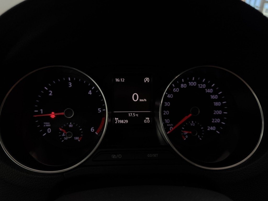 Volkswagen Polo 2015, bild 6/10